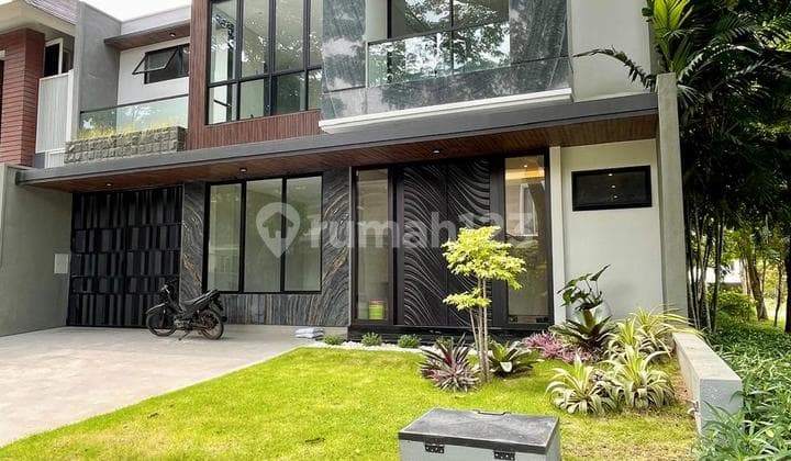 Minimalis Design Rumah Citraland Raya Grand Eastwood di Surabaya
