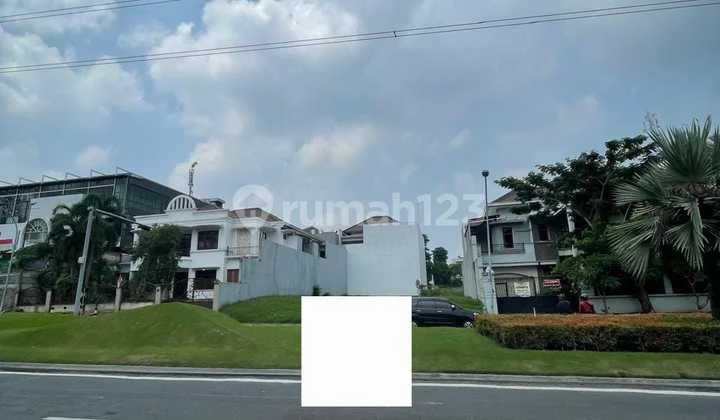 Main Road Tanah Raya Utama Citraland in West Surabaya Main Road Tanah Raya Utama Citraland in West Surabaya