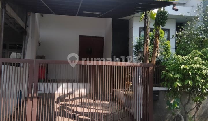 Charming / Comfortable House in Kelapa Gading, North Jakarta