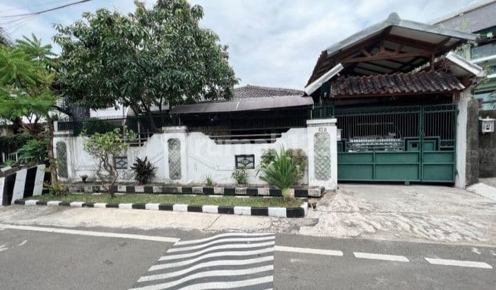 Rumah Asri sejuk di cempaka putih jakarta pusat