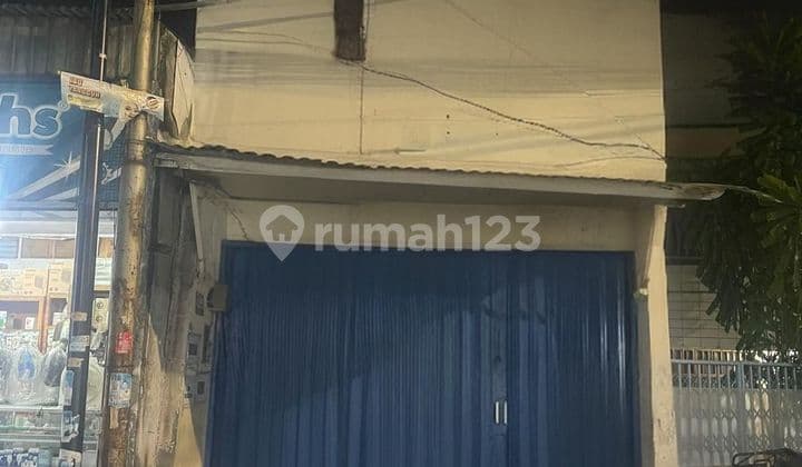 Ruko di tengah pusat bisnis Pademangan Jakarta Utara