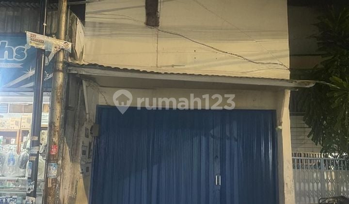 Ruko di tengah pusat bisnis Pademangan Jakarta Utara