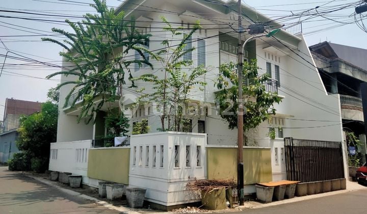 Rumah Hook Asri Nyaman Terawat Di Rawamangun Jakarta Timur