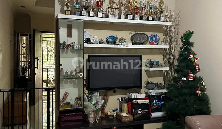 Beautiful Furnished 2-Storey House Meadown Green, Palem Street