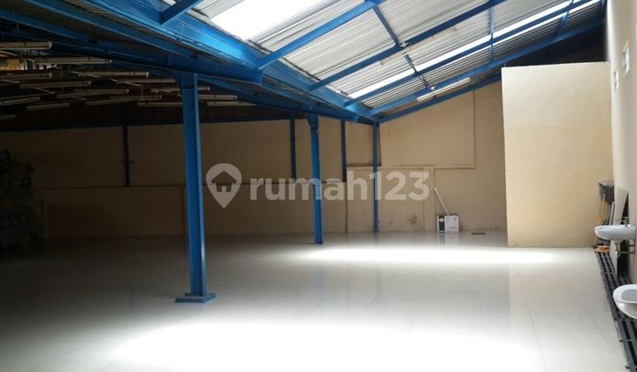 Gudang + Kantor di Mainroad Kopo, Dekat Tol. bisa Sewa