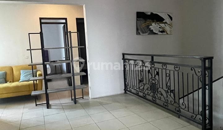 For Sale House With Swimming Pool in Lokacitra Kota Baru Parahyangan
