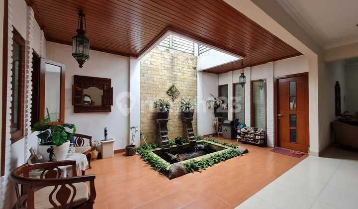 Rumah Luas Bangunan Kokoh Lokasi Bagus Di Bangka, Kemang
