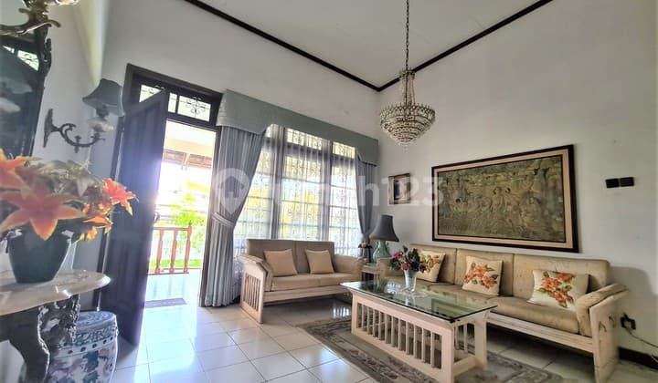 A Serene, Well-Maintained House in a Prestigious Complex in Cinere