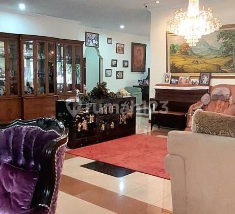 For Sale Old House Fit for Occupancy. Jln Kemang Timur Raya, South Jakarta, Bangka Village, Mampang Prapatan District.