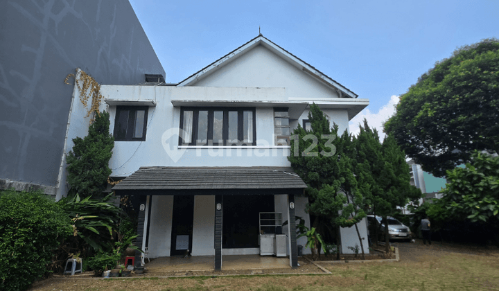 Rumah Bagus Tanah Ngantong Siap Huni di Bsd Anggrek Loka