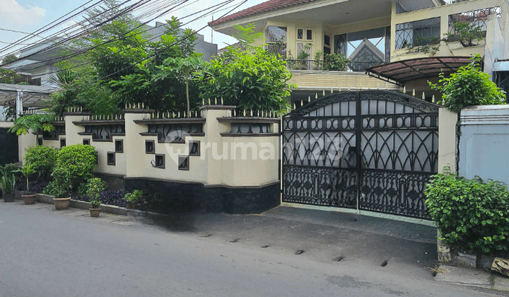 Dream Beautiful House 2 Floors Near PIM Area Kebayoran Baru