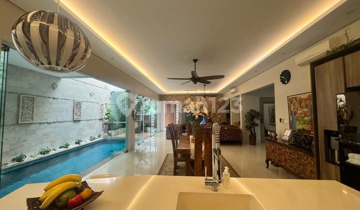 A Nice furnished house around Pondok Indah and Fatmawati