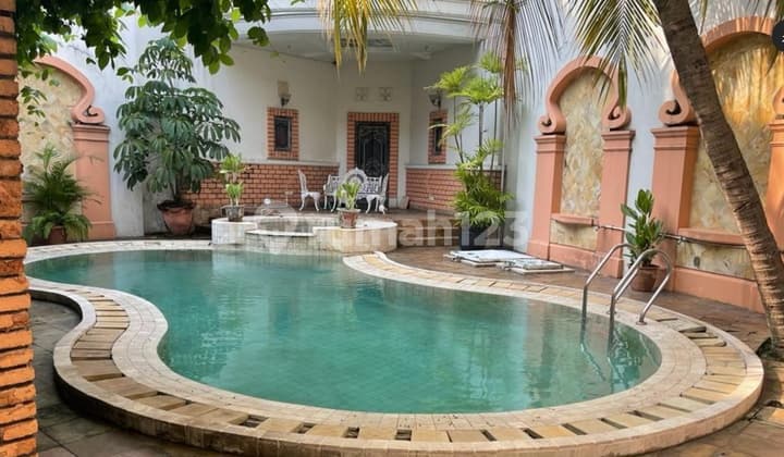 Rumah yang Sangat Megah, Siap Huni, Dekat Dgn Mall dan Fasilitas Lainnya