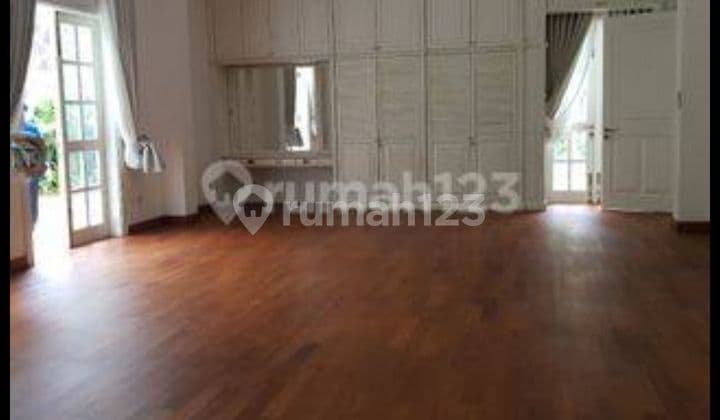 A Nice Cozy House And Beautiful Garden Close To Patimura