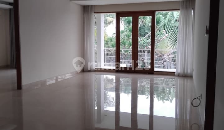 A Great And Cozy House For Rent At A Nice Area In Kemang