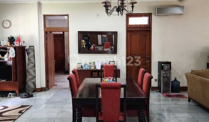 Rumah yang Nyaman dan Asri di Lokasi Strategis