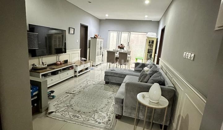 A Nice And Cozy House To Stay In A Good Neighborhood Freehold Title