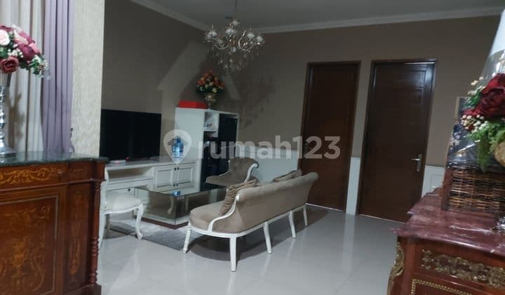 A Nice House Inside A Town House In Ragunan Close To Tb Simatupang