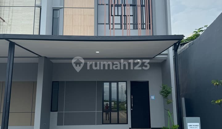 Rumah Cantik 2 Lantai di Potos Jalan Hertasning Baru Makassar
