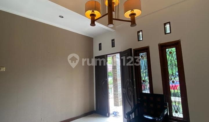 For Sale Ready-to-Occupy and Nice House in Bandung City