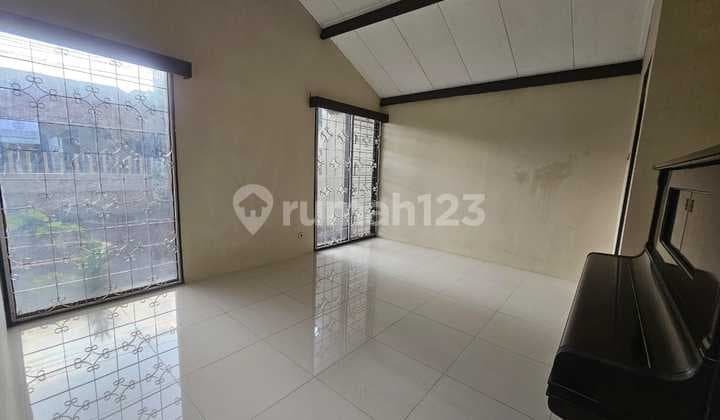 Rumah SHM Furnished di Kota Bandung Siap Huni