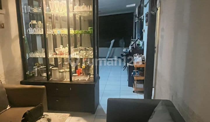 Dijual rumah dan ada ruko rolling dor di Gadobangkong