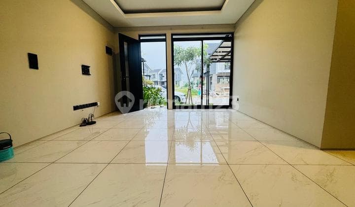 The house in the new city of Parahyangan is ready for occupancy.