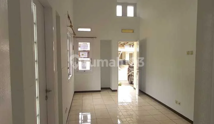 Disewakan Rumah Kota Baru Parahyangan Siap Huni