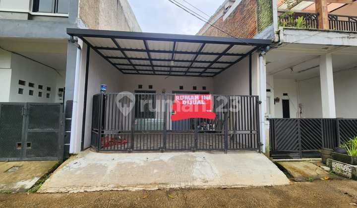 Dijual Rumah SHM Dekat Pusat Perbelanjaan dan Tol