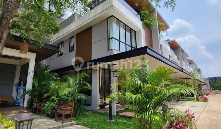 Rumah Modern Dalam Komplek di Cireudeu Dekat MRT Lebak Bulus