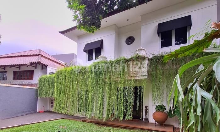 Luxury House in Kebayoran Baru Prime Location Near SCBD Sudirman