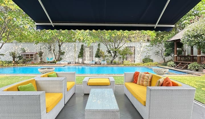 Rumah Mewah Fasilitas Eksklusif di Permata Hijau Jakarta Selatan