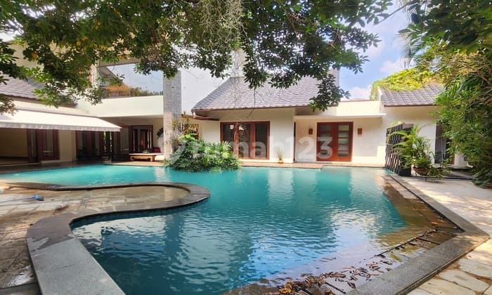 Rumah Mewah Asri dan Tenang di Cipete, Jakarta Selatan