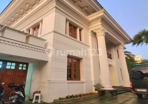 Rumah Mewah Pondok Indah, Private Pool, Dekat Pondok Indah Mall
