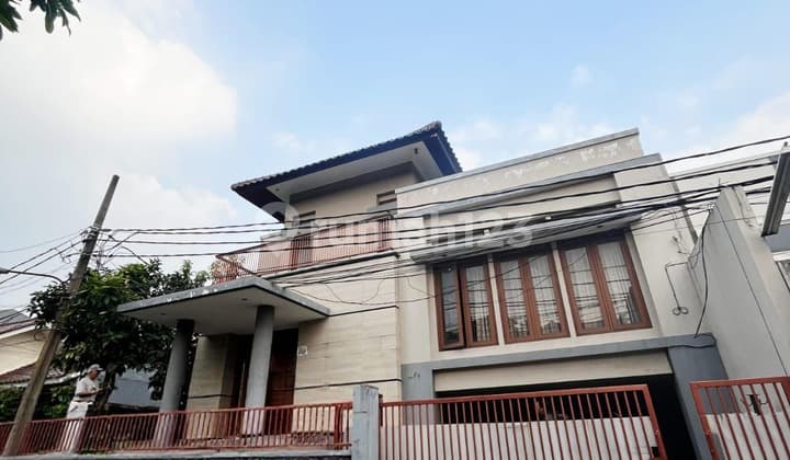 Ready-to-Occupy House in Ciputat, South Tangerang, Near Public Facilities
