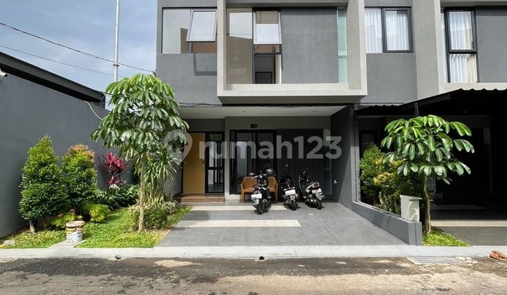 Townhouse Modern di Jagakarsa Jakarta Selatam Dekat Ragunan