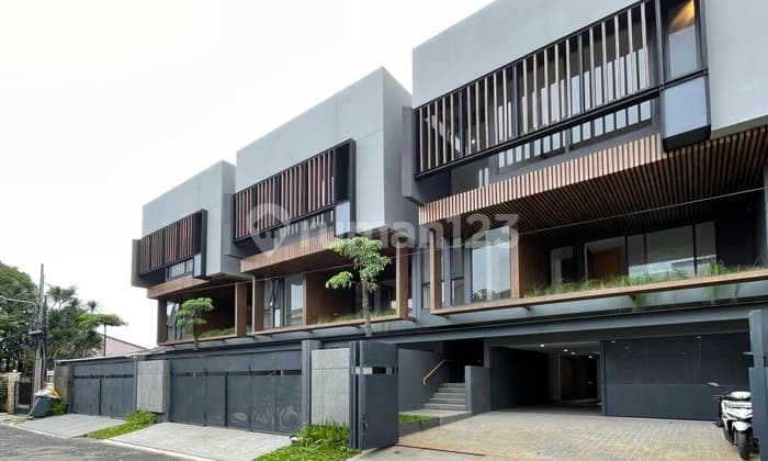 Rumah Mewah Kemang Jakarta Selatan Lingkungan Asri dan Tenang