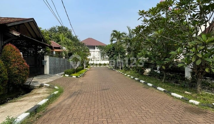 Rumah Modern di Lebak Bulus Jaksel Dalam Komplek Asri dan Tenang