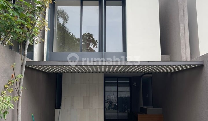 Rumah Modern di Kemang Jaksel Dalam Komplek Asri dan Nyaman