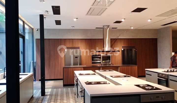 For Sale: Move-In Ready Commercial Building on Jl. Letjen S. Parman / Slipi, West Jakarta