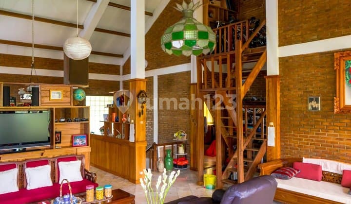 Rumah Mewah Asri Siap Huni Cigadung Bandung