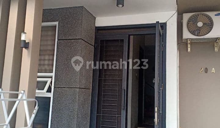 Dijual rumah 2 lantai siap huni mekar wangi