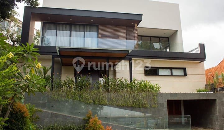 Dijual Rumah Mewah Full Furnish Siap Huni Resor Dago Pakar