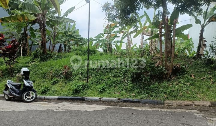 Tanah Kavling Dijual Setraduta Dekat Patung Tangan