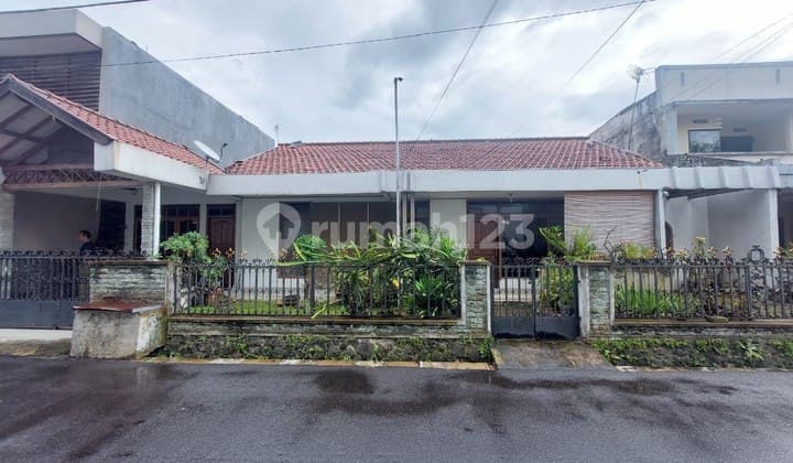 Rumah Lokasi Strategis Hitung Tanah Turangga