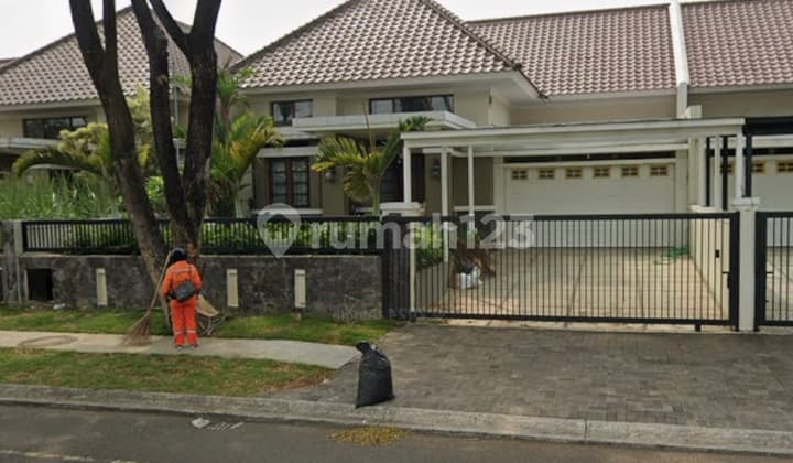 For Sale Old-Style Kbp Bandung 1-Story House on Guruminda Street, Kota Baru Parahyangan, Padalarang, Bandung