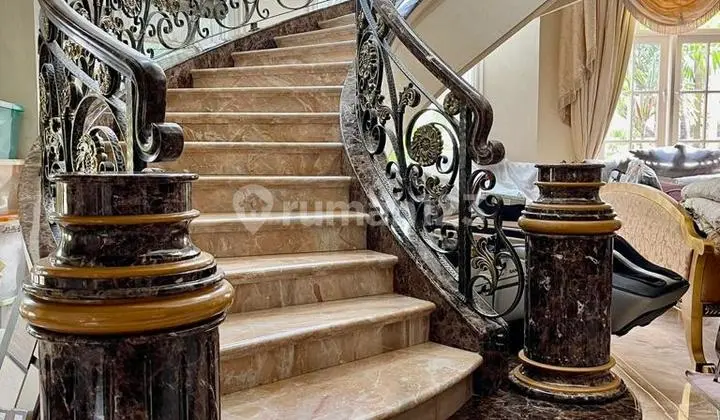 Dijual Rumah Mewah di Villa Gading Indah, Kelapa Gading, Jakarta Utara