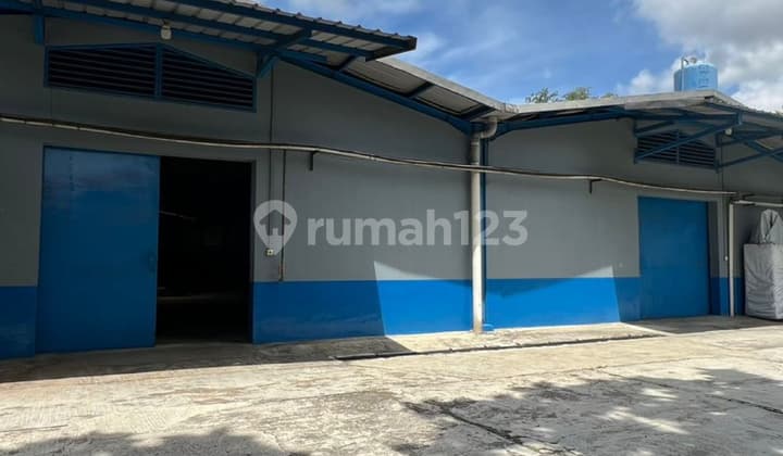 For Rent 2 Adjoined Super Strategic Warehouse Units in Karawaci, Tangerang