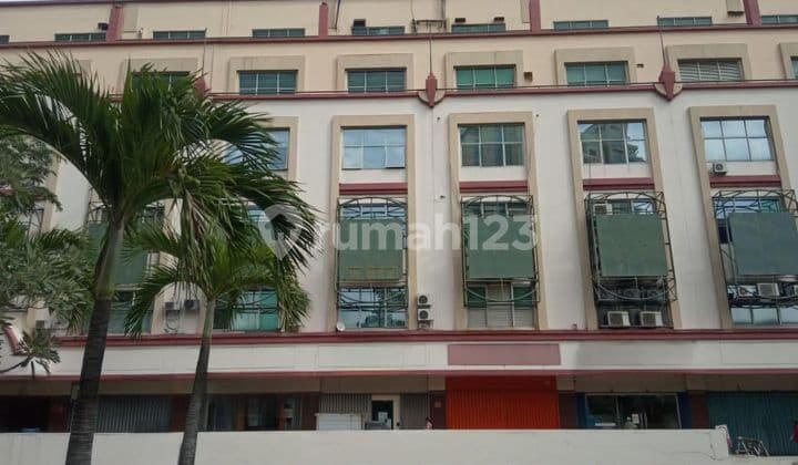 For Quick Sale: 4-Storey Shop House in a Super Strategic Location on Jl. Mangga Dua Raya, Sawah Besar, Central Jakarta