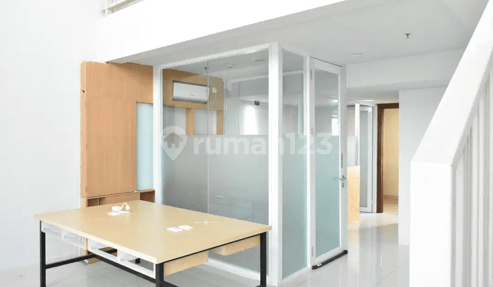 Dijual Office Semi Furnish di Soho Pancoran, Tebet, Jakarta Selatan